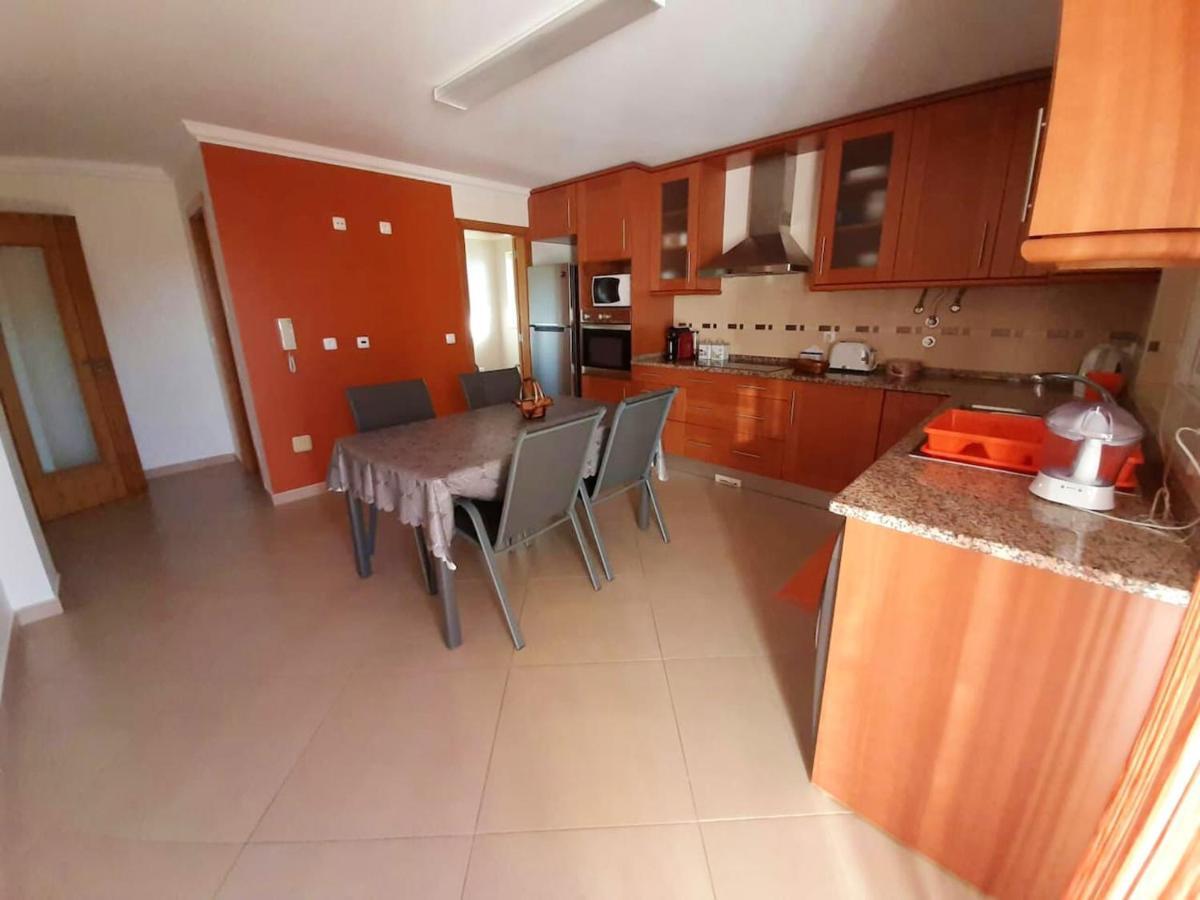 Spacious House In Aldeia Dos Pinheiros With Pool Azeitão Exterior foto